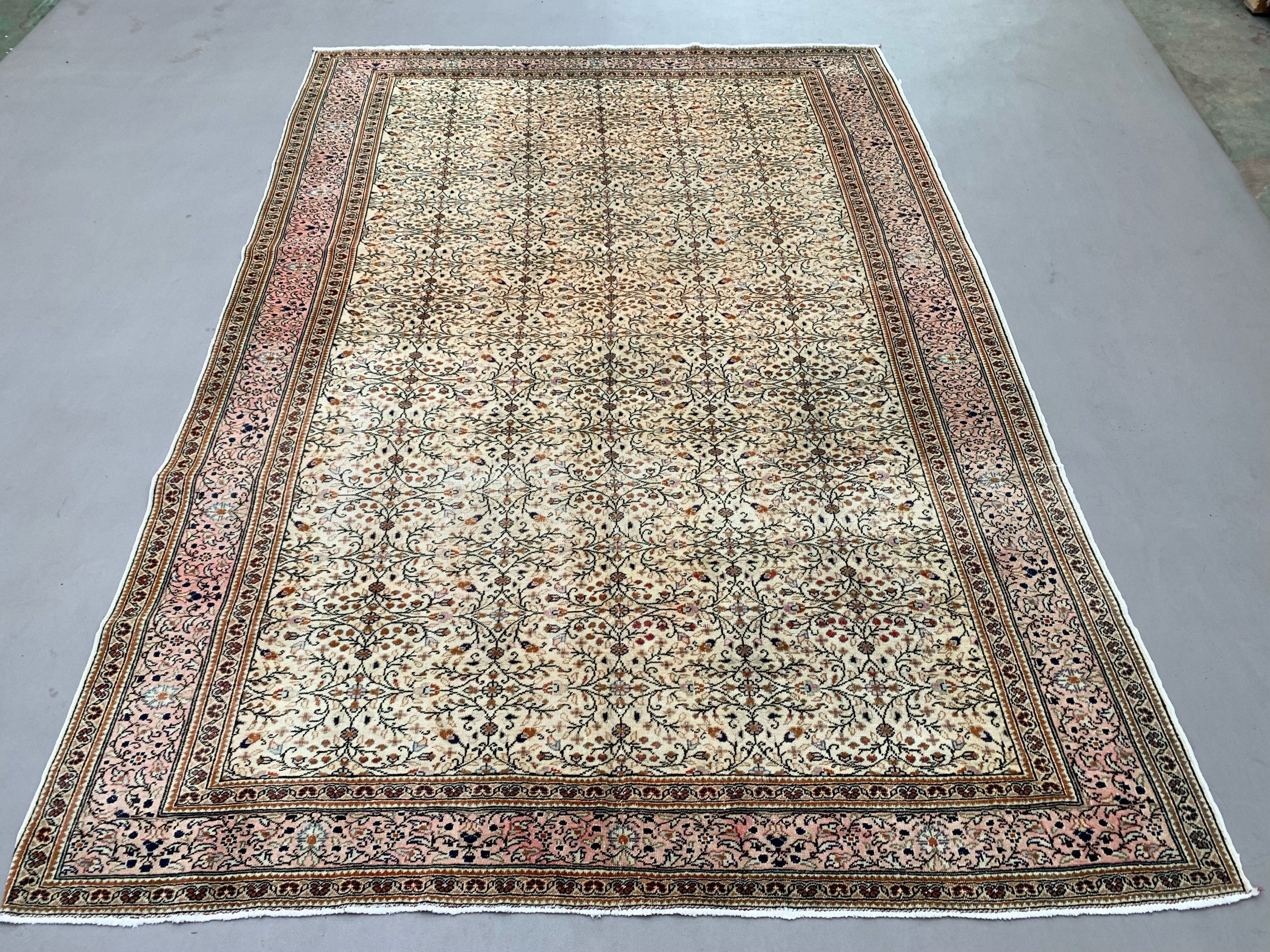 Vintage Turkish Rug 200x290 cm