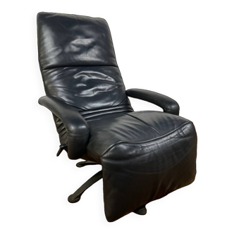 Jori relax armchair in black leather from the 80s
