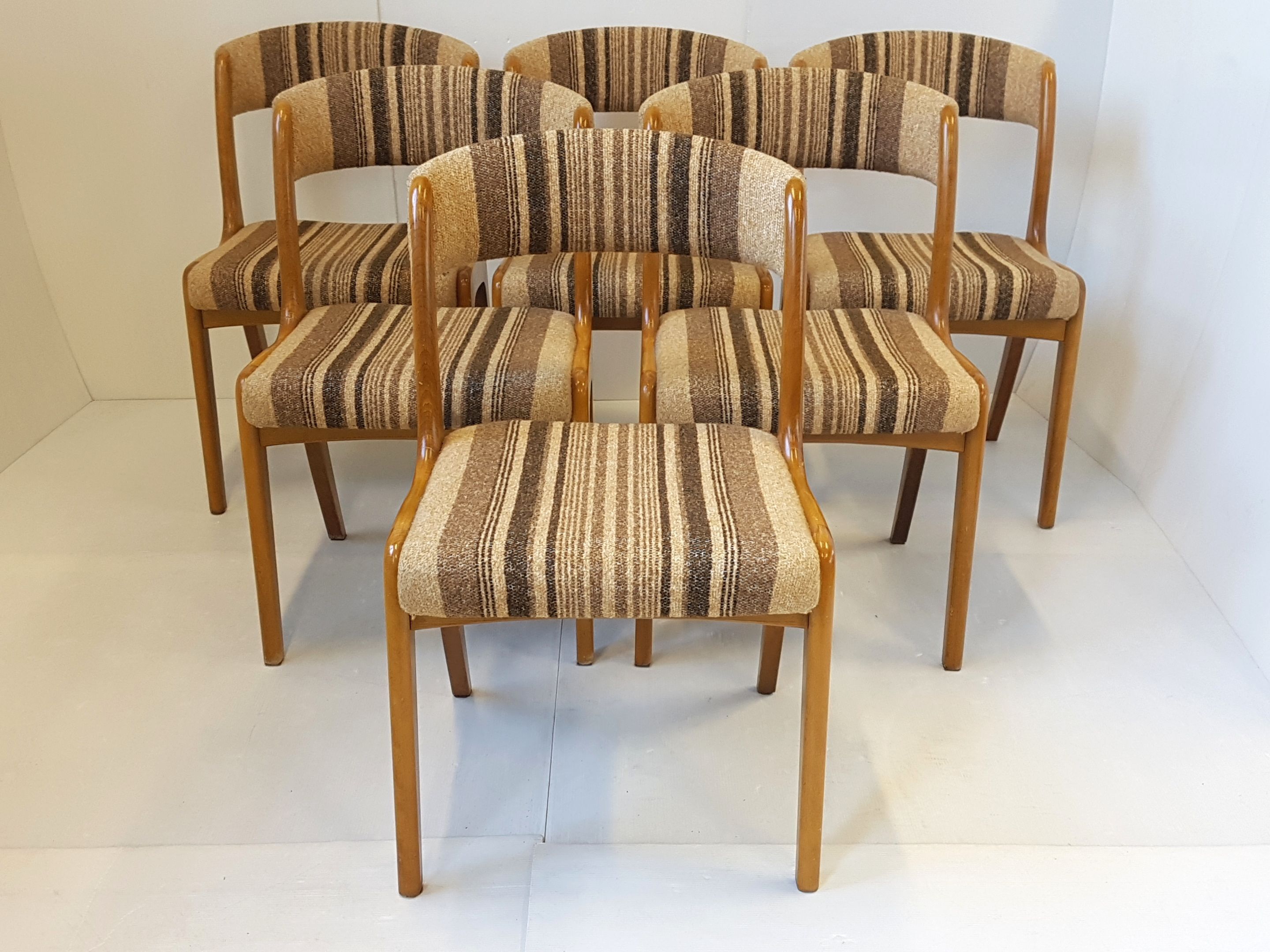 Suite de 6 chaises vintage 1970 style Baumann