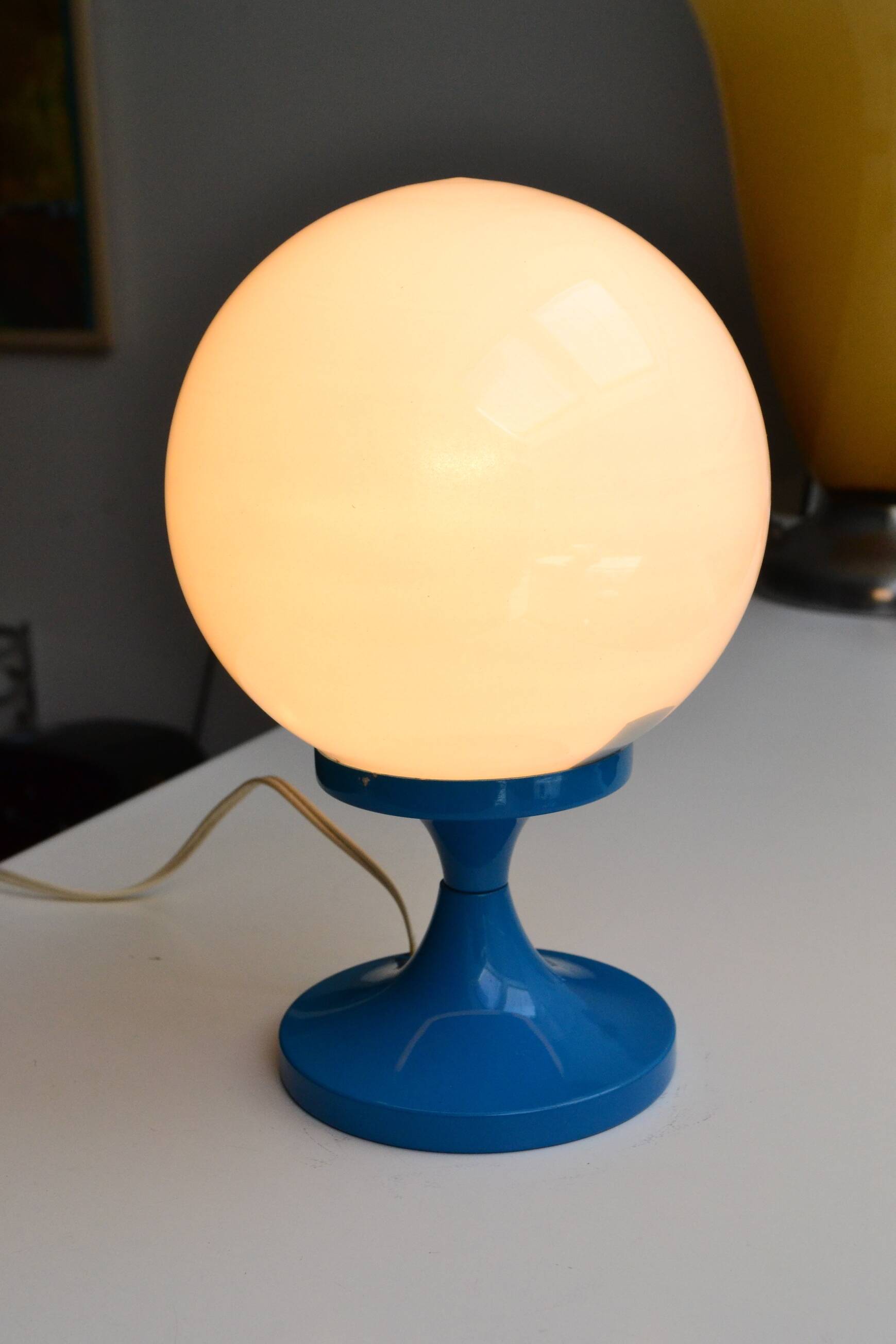 Delmas opaline ball lamp, 1970s
