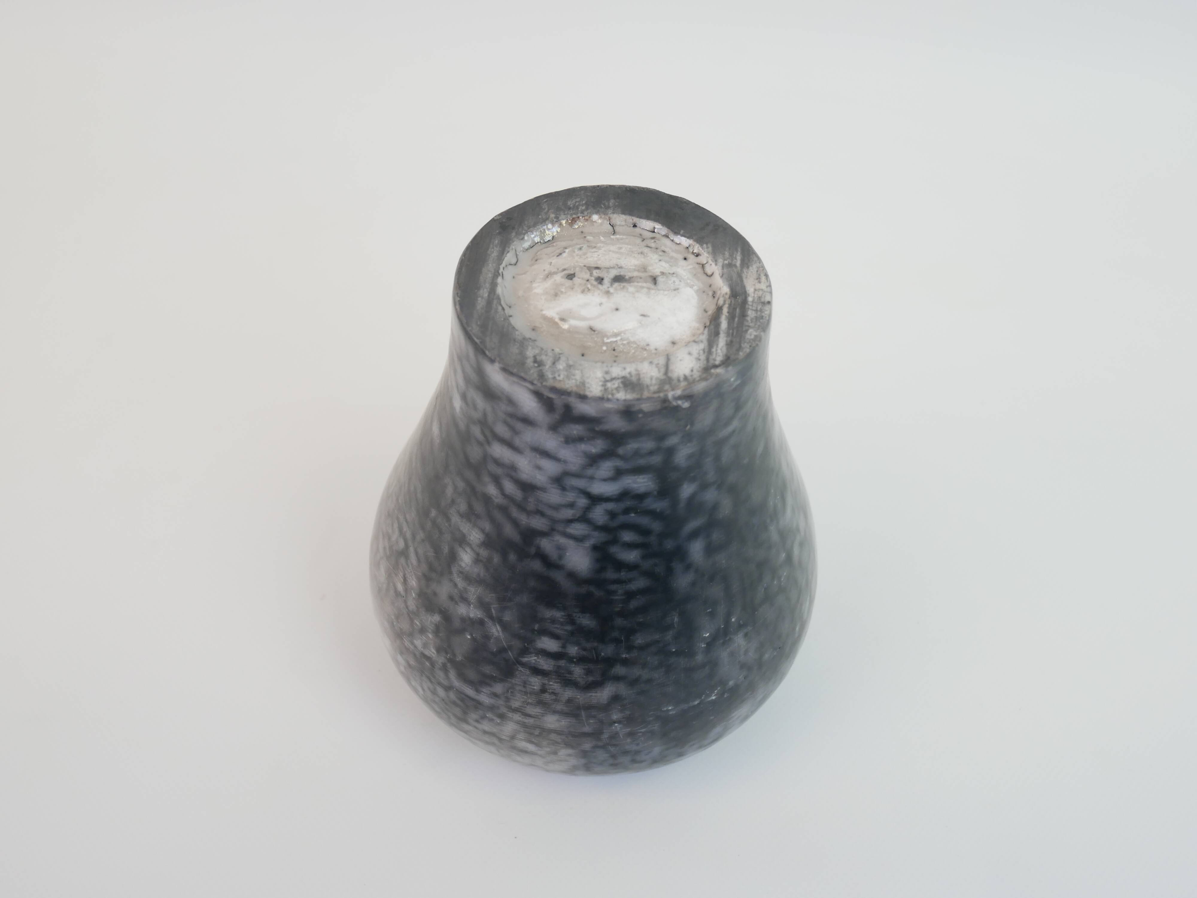 Vase en céramique gris et blanc