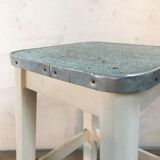 Tabouret ancien en bois et formica