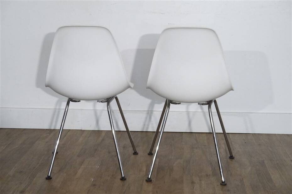 Pair of DSW chairs by Eames for Vitra
