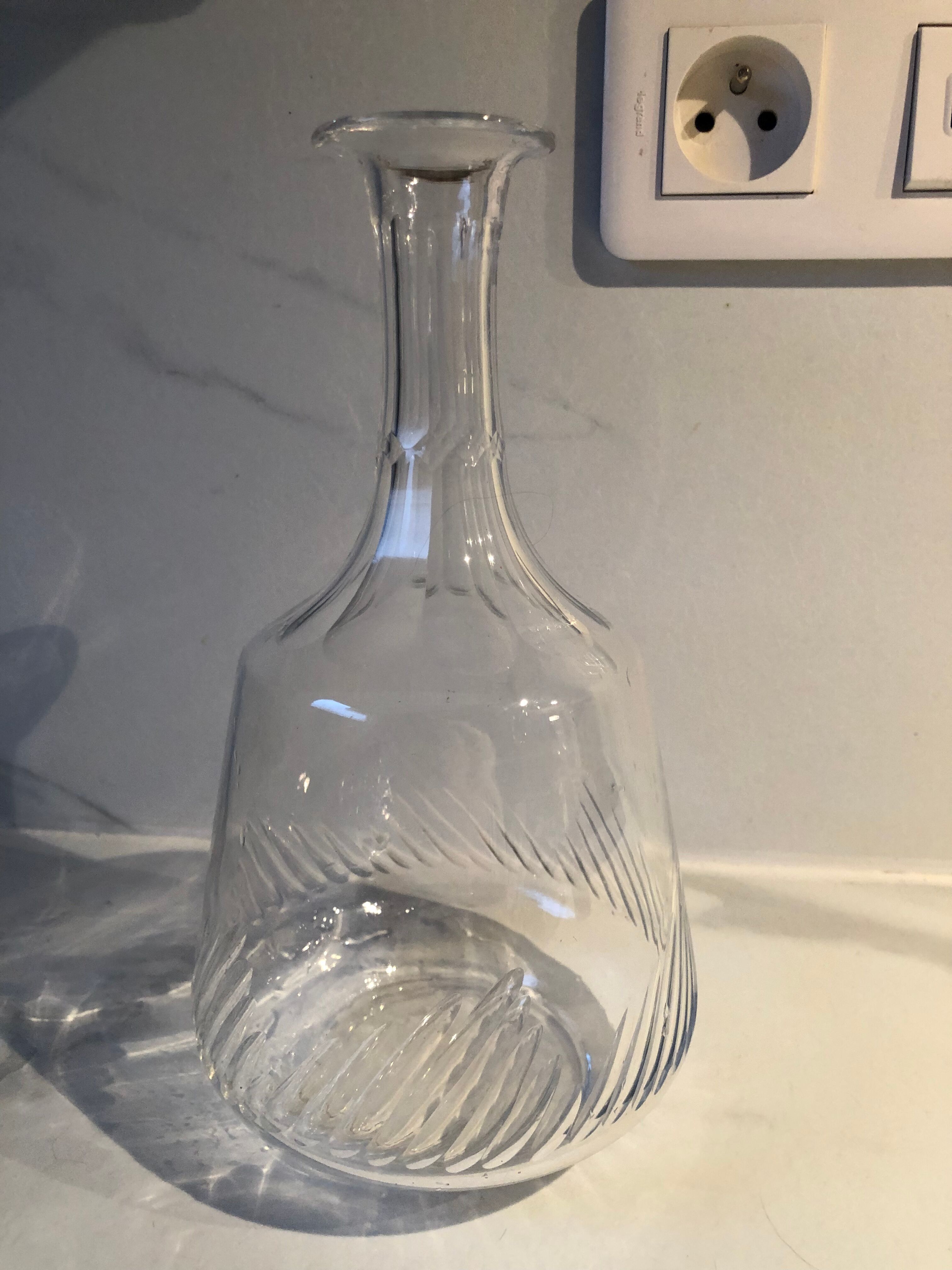 Carbed glass decanter