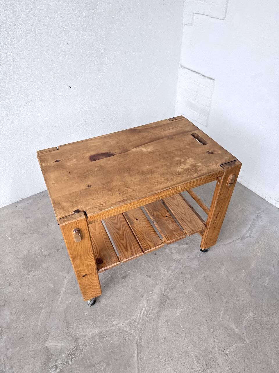 1980 pine wheeled console table