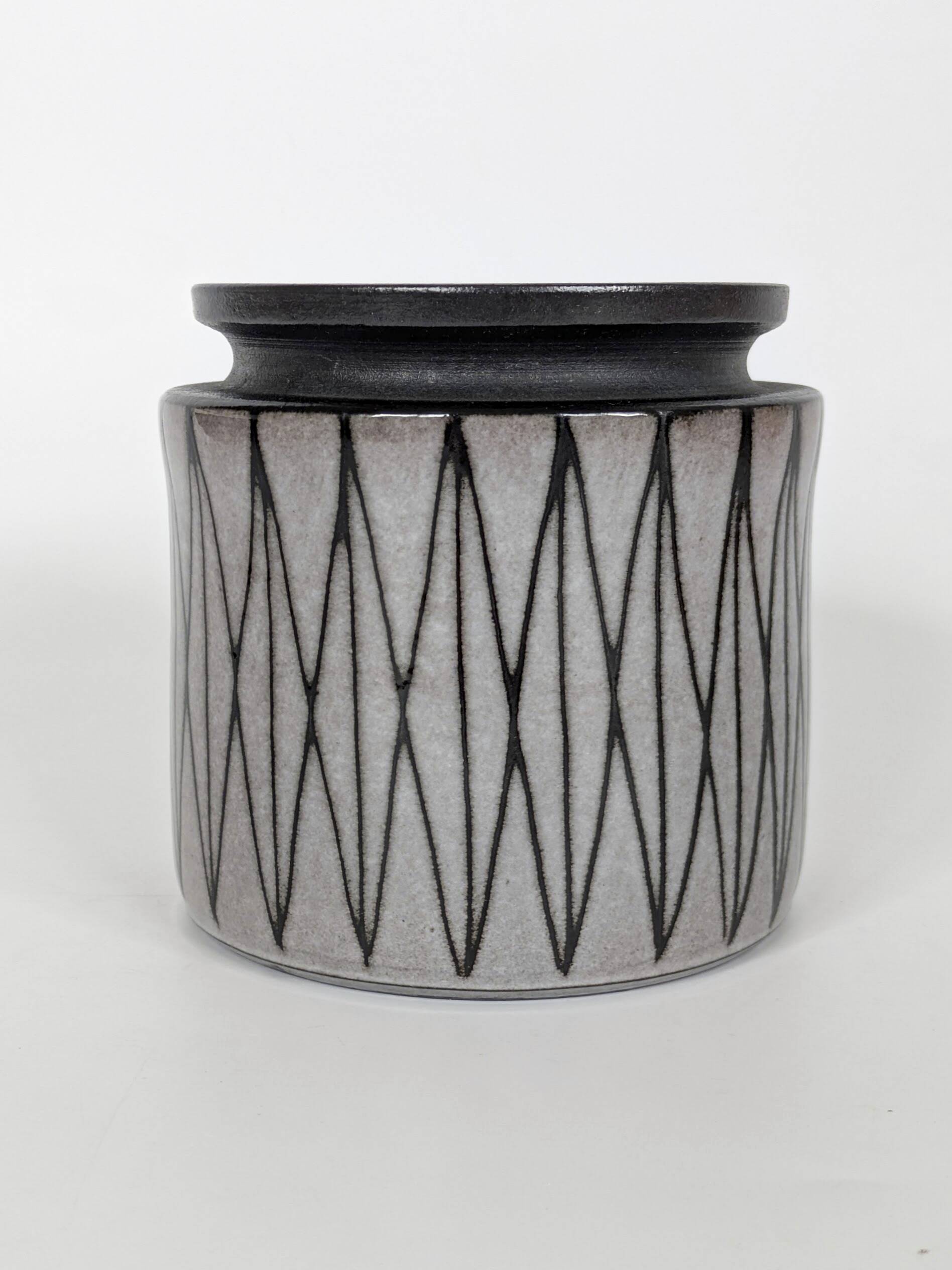 West German ceramic cache-pot — geometric sgraffito, Cologne, 1960s