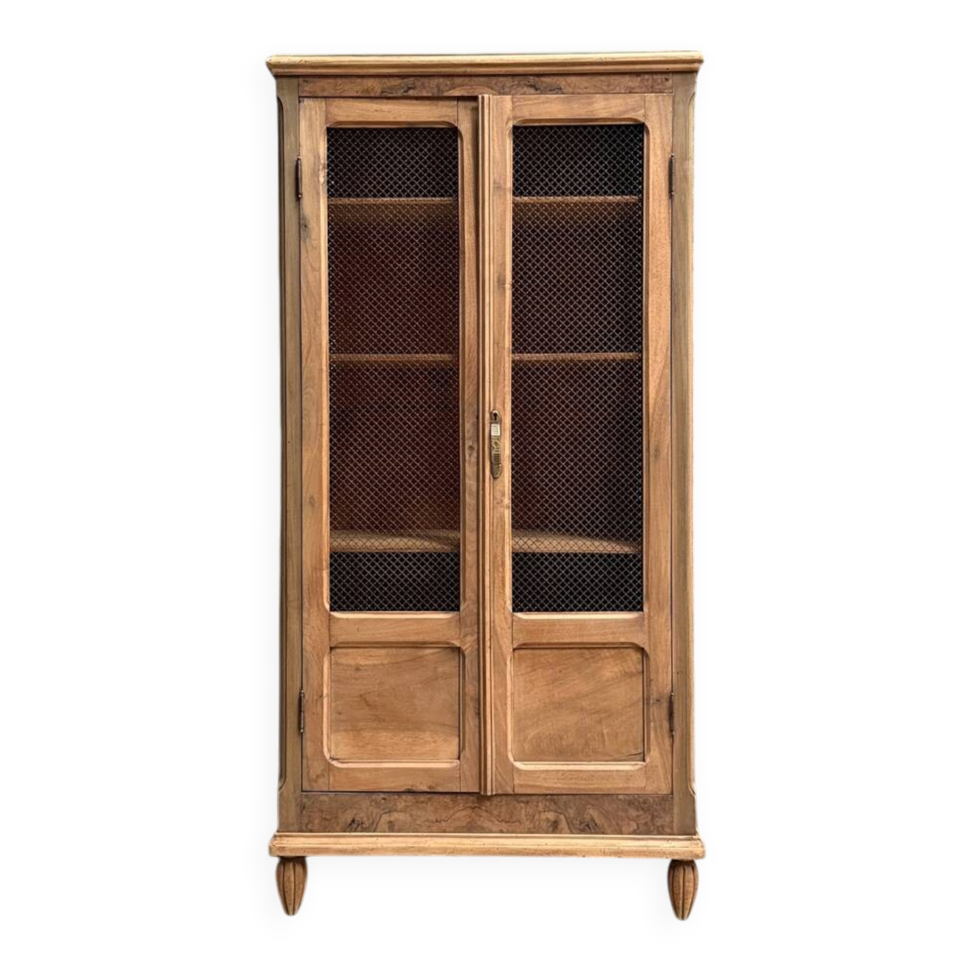 Old library with grilles (renovated)