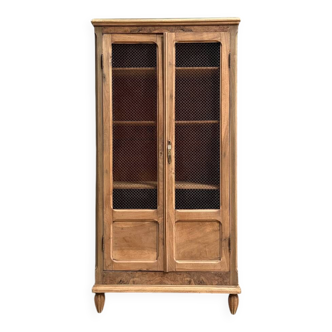 Old library with grilles (renovated)