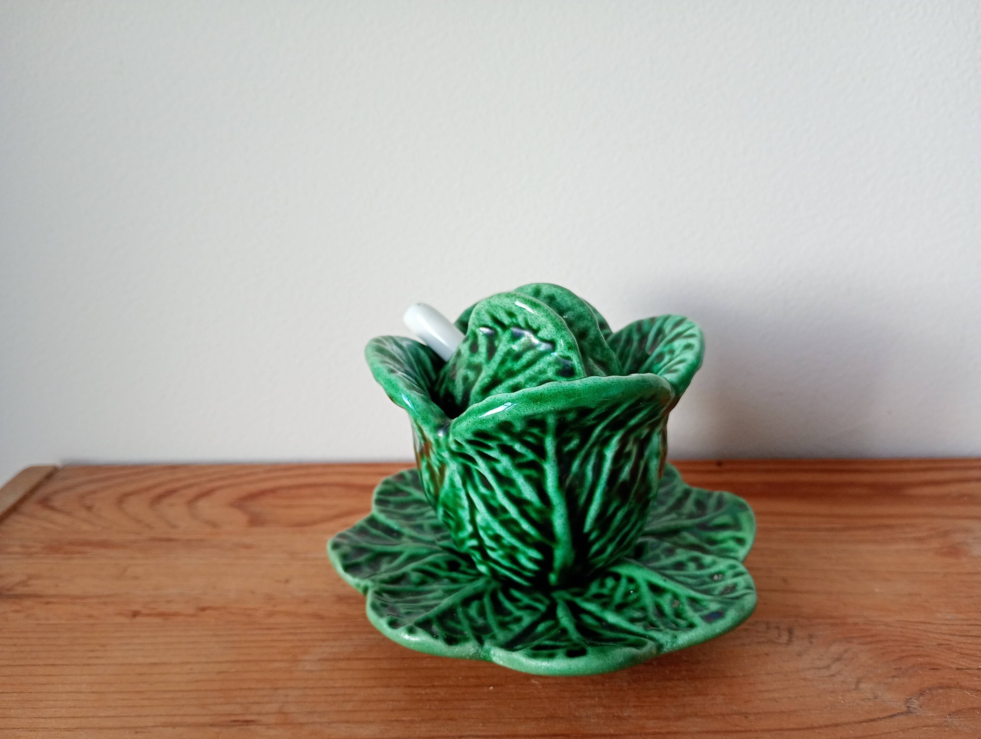 small cabbage-shaped slip pot