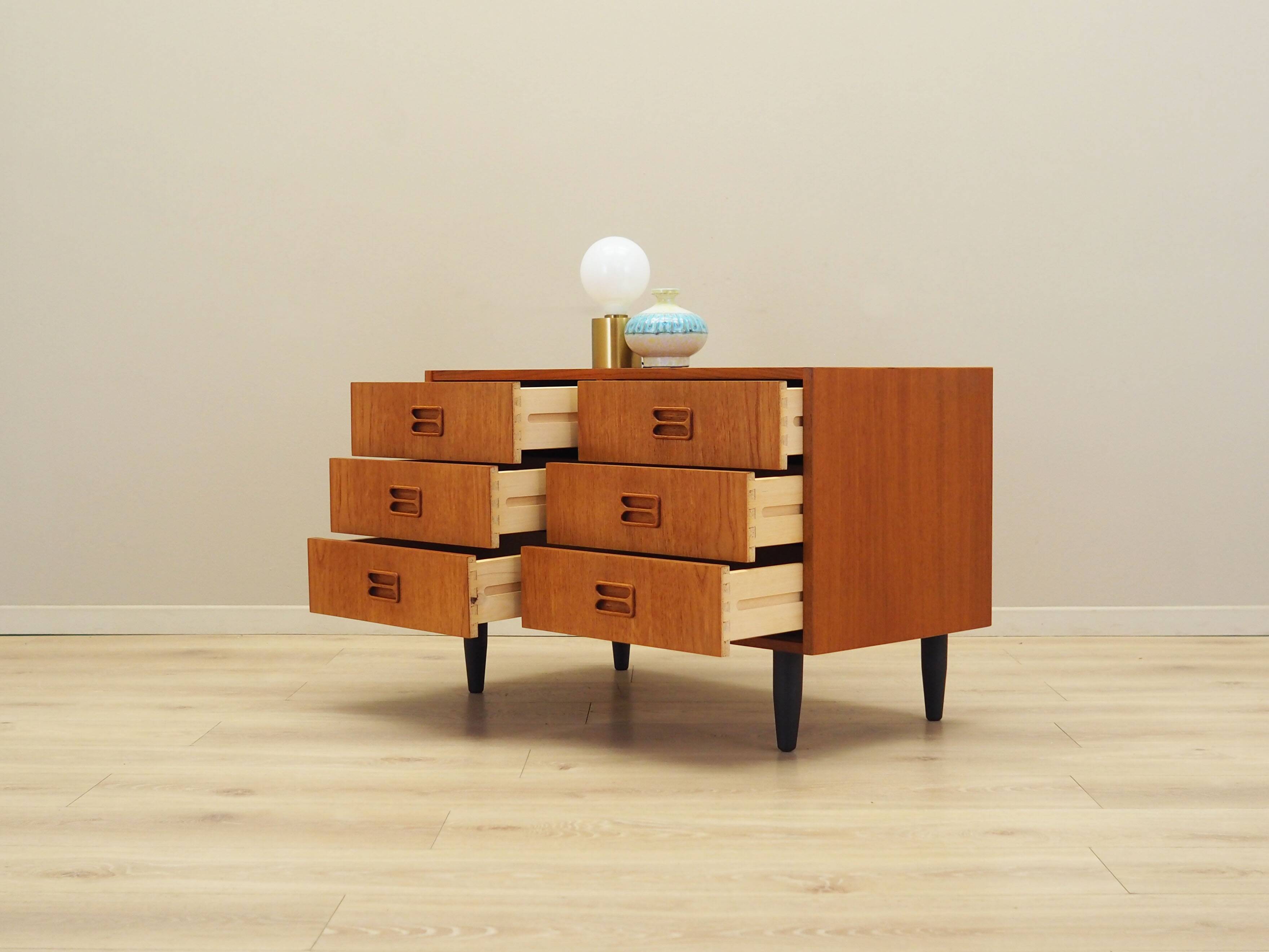 Commode en teck, design danois, années 1960, fabrication : Danemark