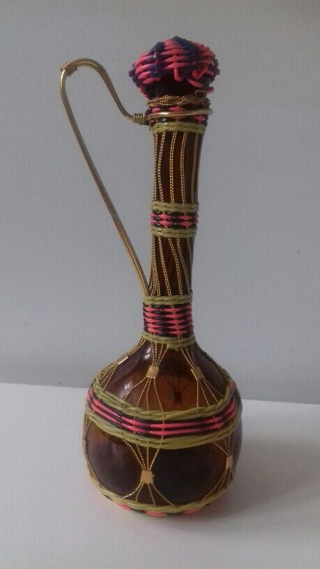 Scoubidou bottle braided