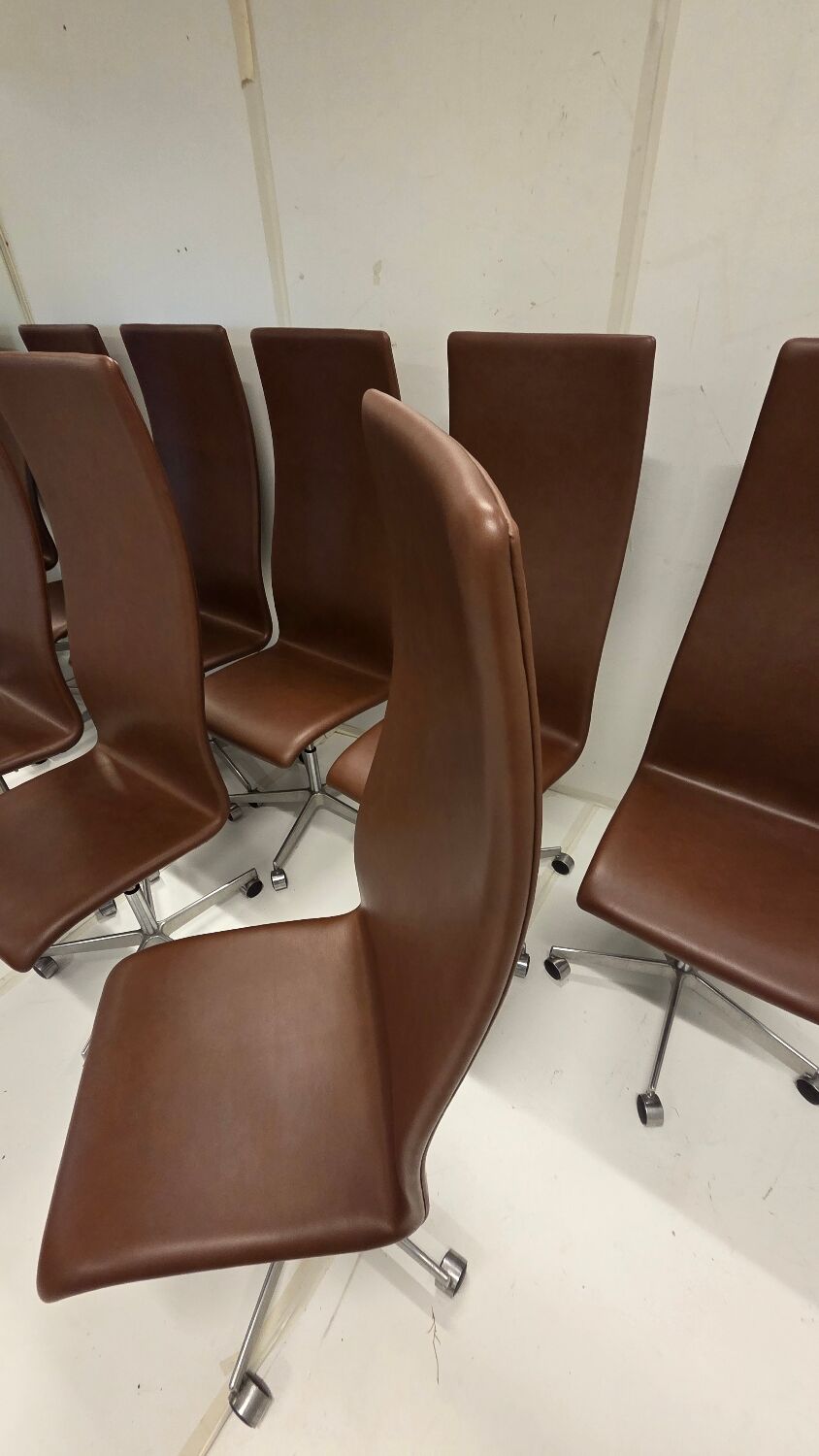 Chaise Oxford à dossier haut par Arne Jacobsen pour Fritz Hansen