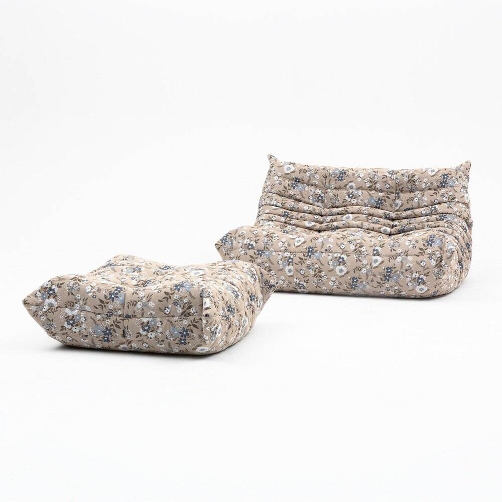 Pouf Togo et canapé 2 places tissu imprimé par Michel Ducaroy pour Ligne Roset