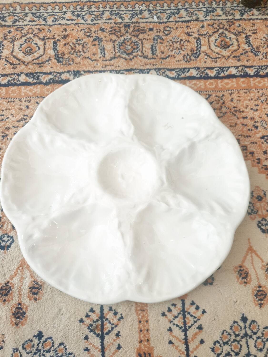Set of 8 Gien oyster plates