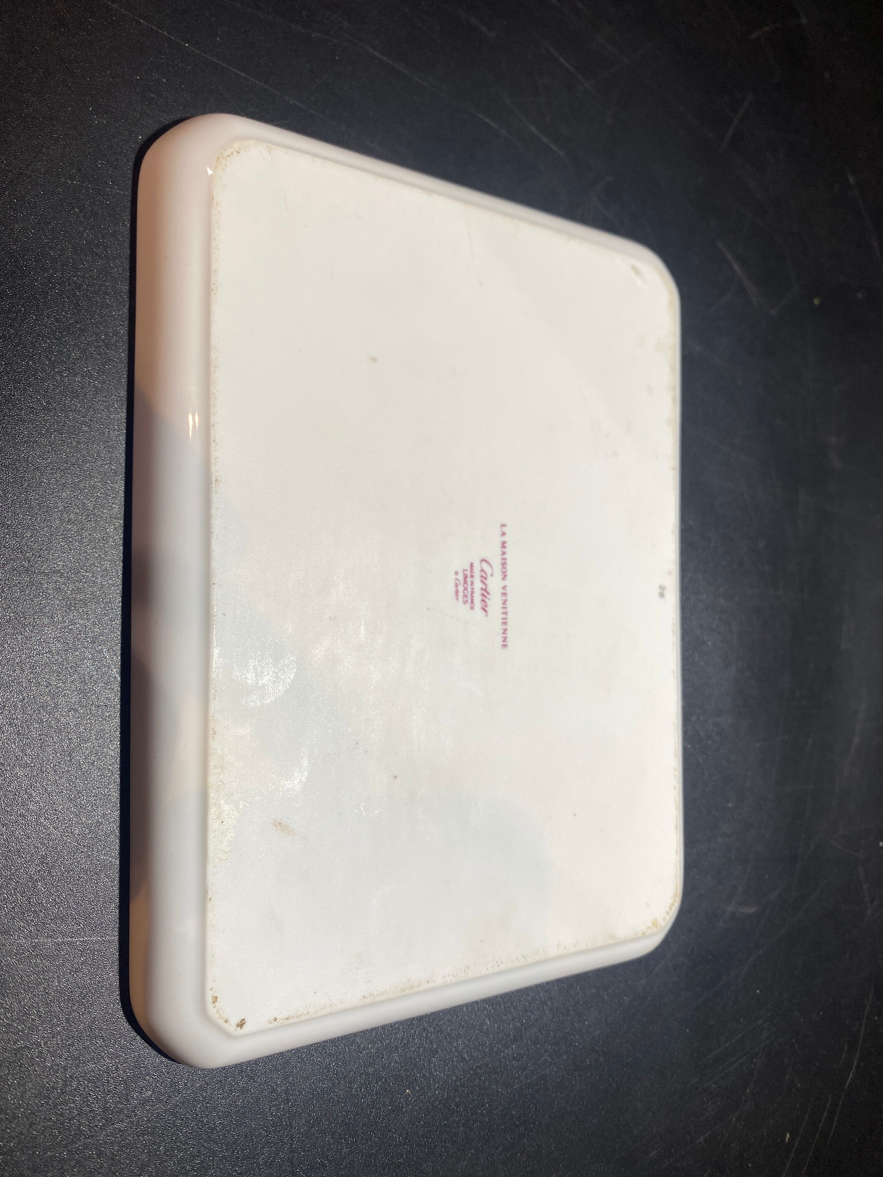 Porcelain centerpiece