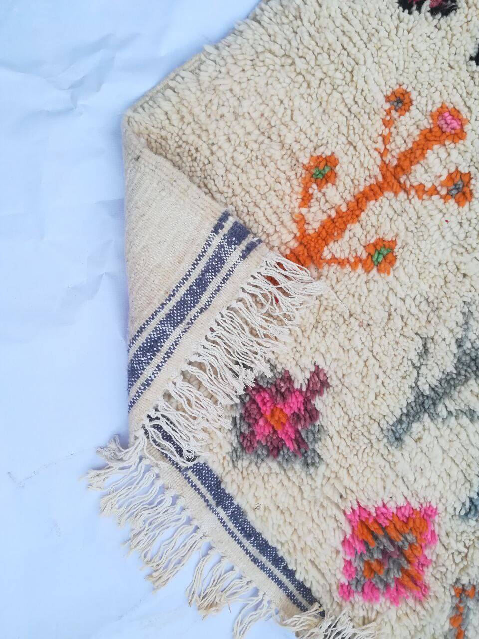 Handmade Moroccan Berber rug 278 X 156 CM