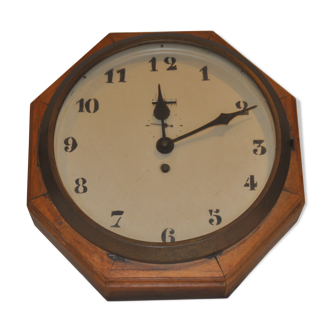 Horloge hexagone en bois