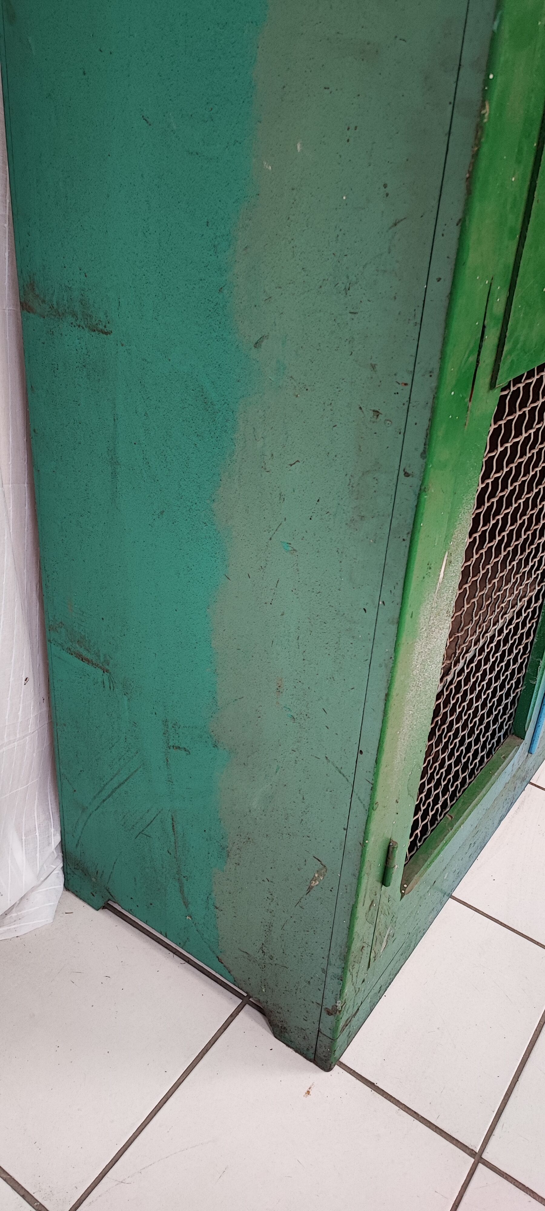 Wood workshop cabinet and mesh doors