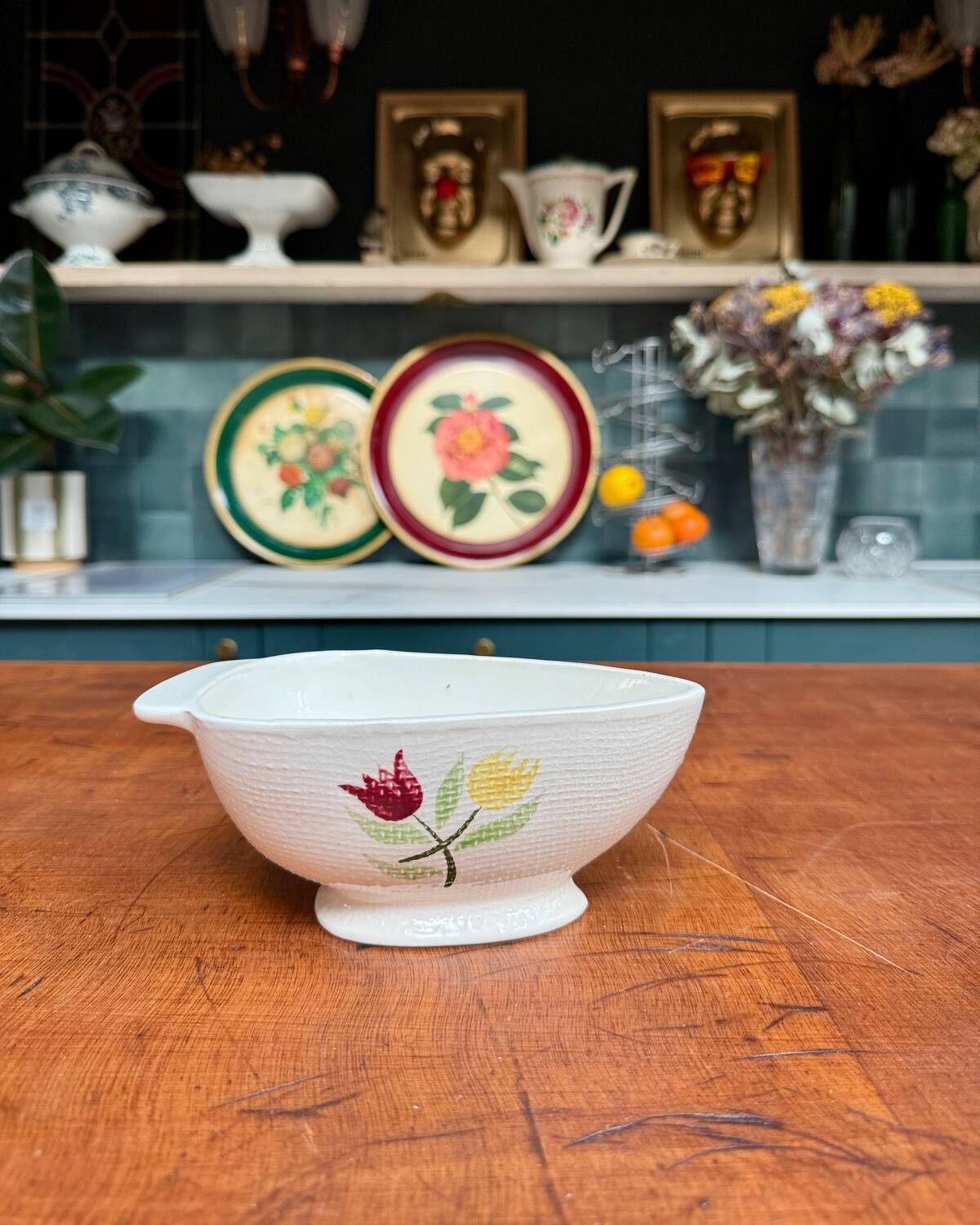 Salins Crocus Sauceboat