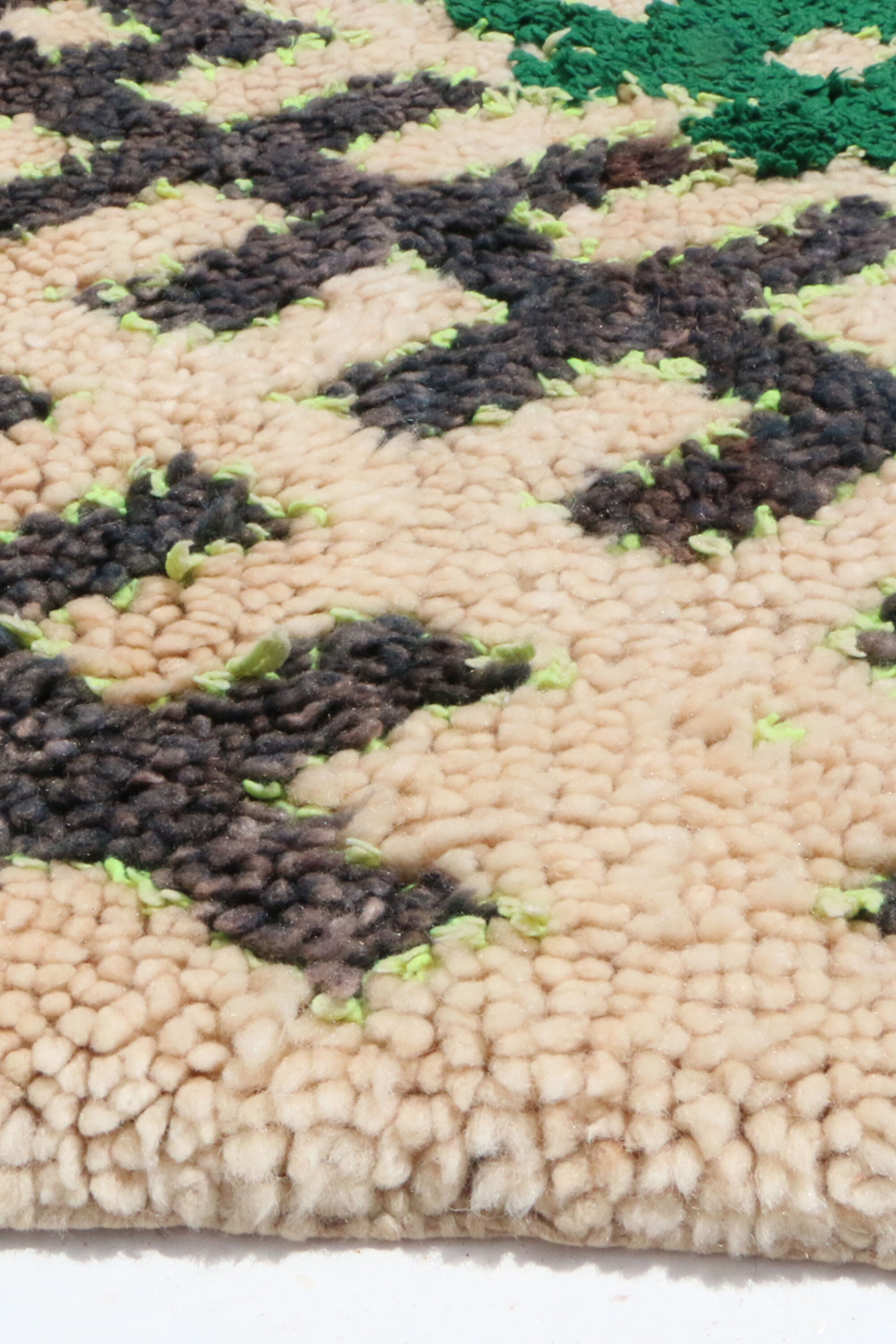 Moroccan carpet 81 x 166 cm