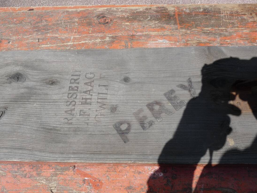 Table + 2 brewery benches - old brewery L.F. Haag Ingwiller prey