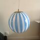 Suspension ronde rayé blanche et bleu thème Circus