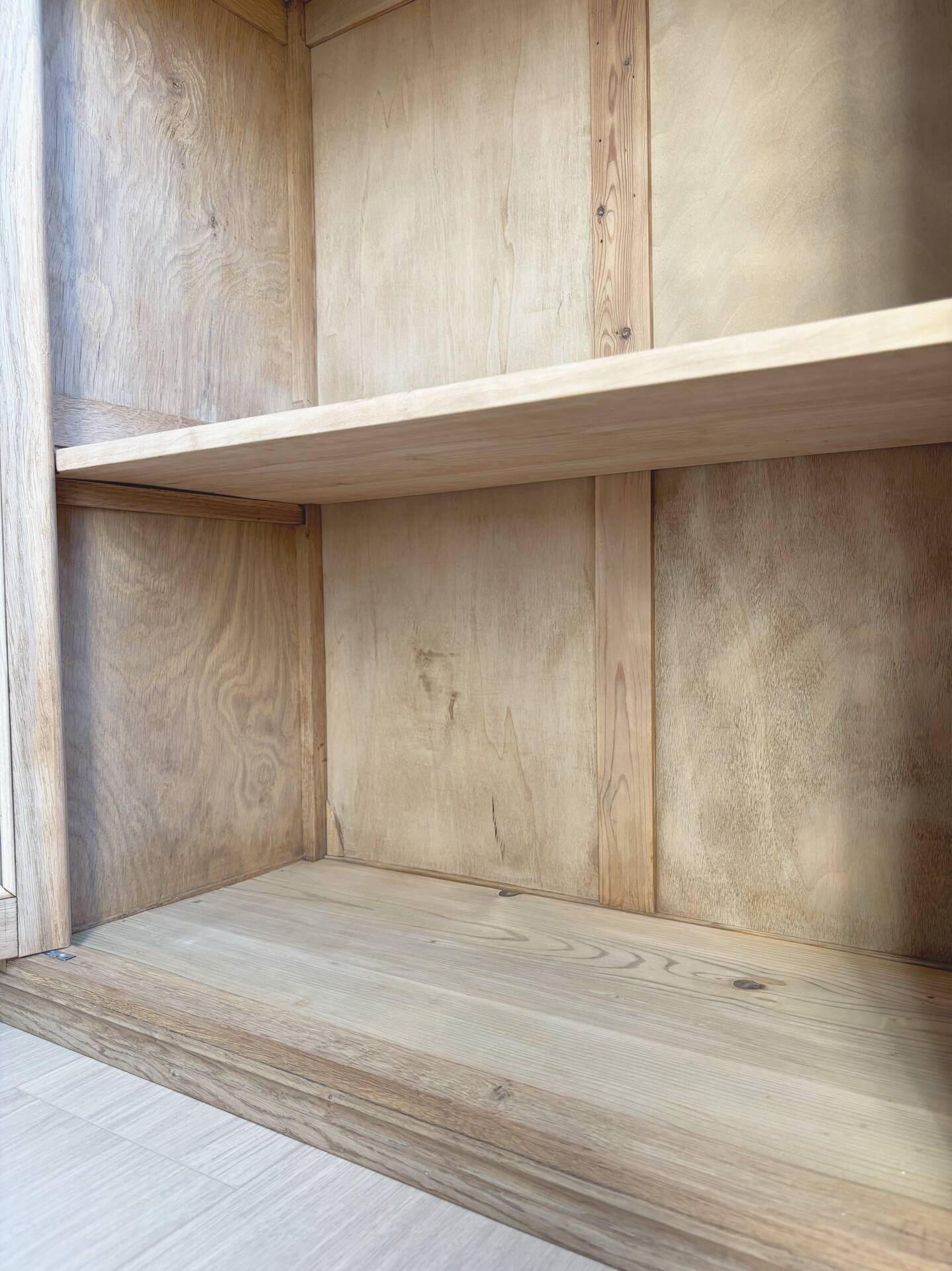 Vitrine vaisselier buffet chêne massif rénovée