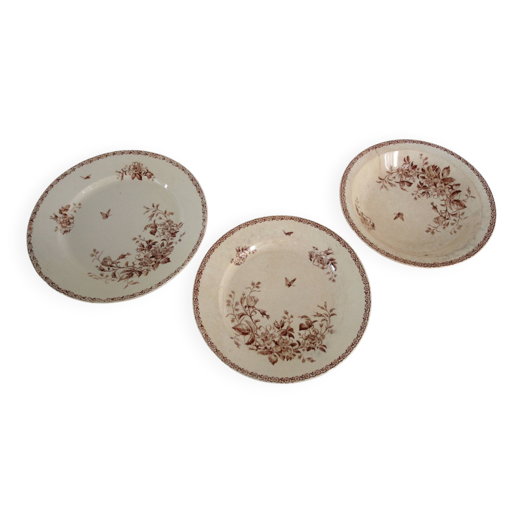 3 serving dishes Terre De Fer Gien model Mai from around 1900.