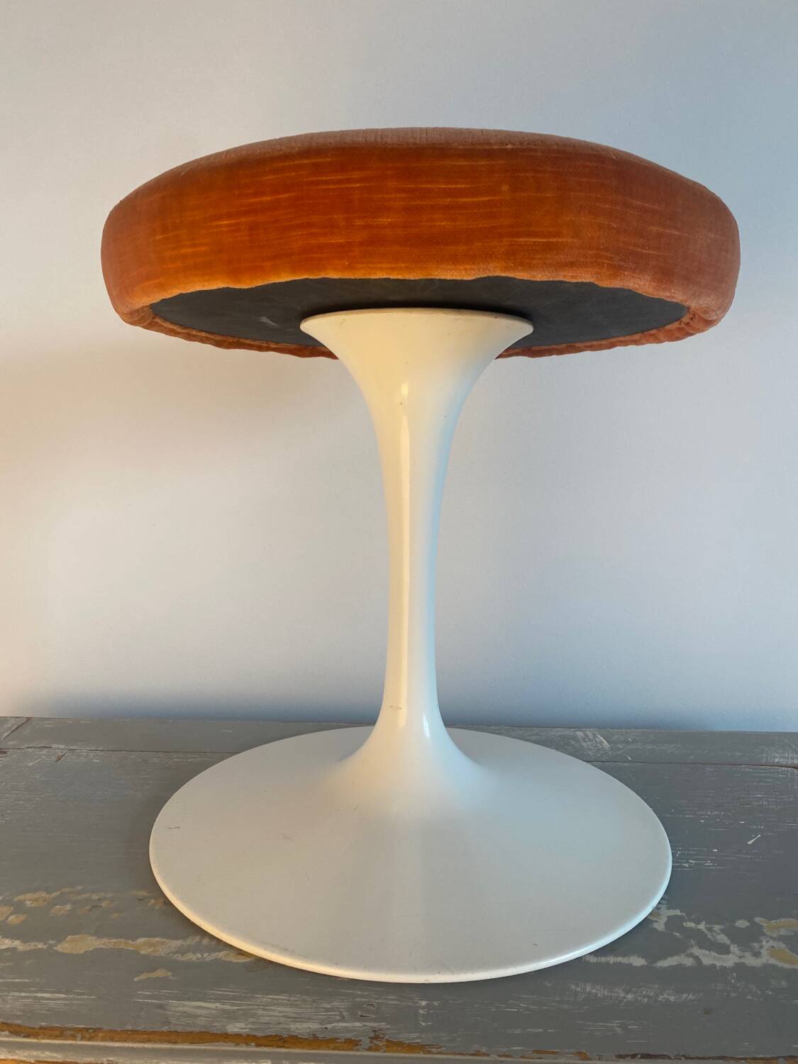 Knoll Stool