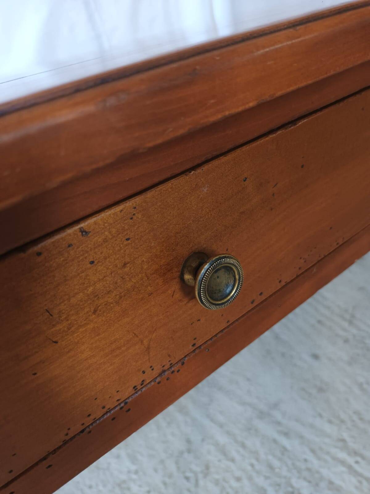 Bureau style Louis XVI en bois exotique