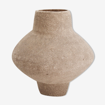 Ceramic sandblasted vase
