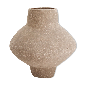 Vase sablé en céramique