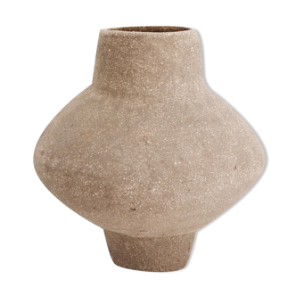 Ceramic sandblasted vase
