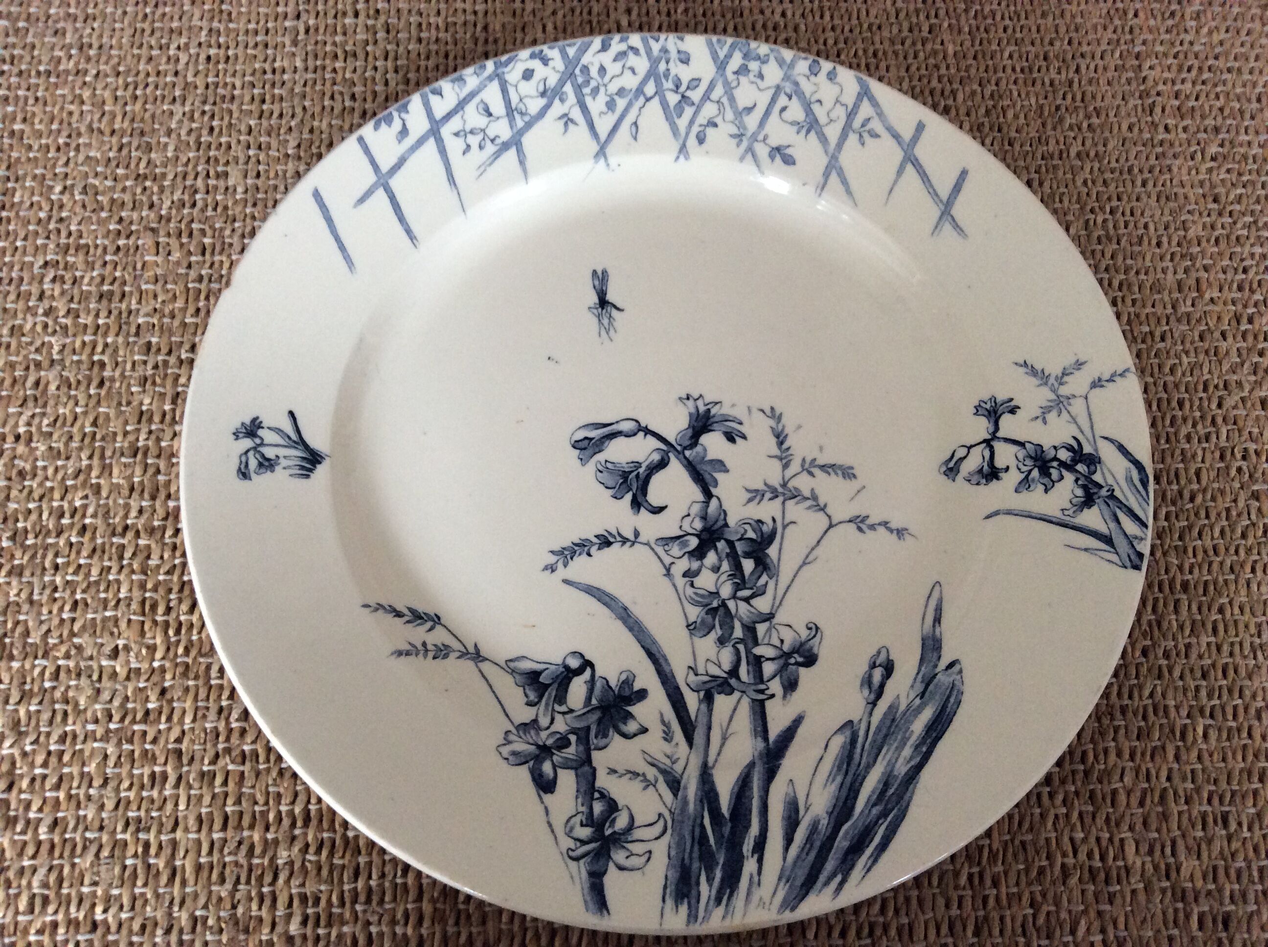 Round dish terre de fer