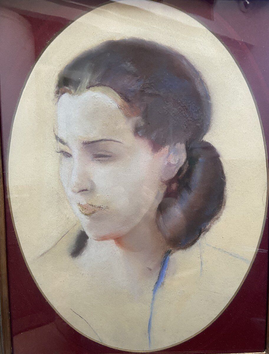 Lucien-Victor Guirand de Scevola (1871-1950) Portrait of a Young Woman, 1928 pastel, oval