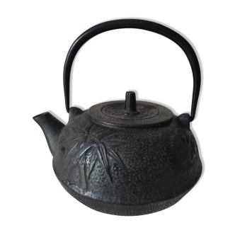 Cast-iron teapot
