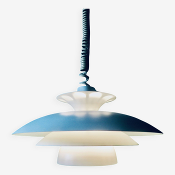 White pendant light with 3 cups. Nordisk Solar, Denmark 1980