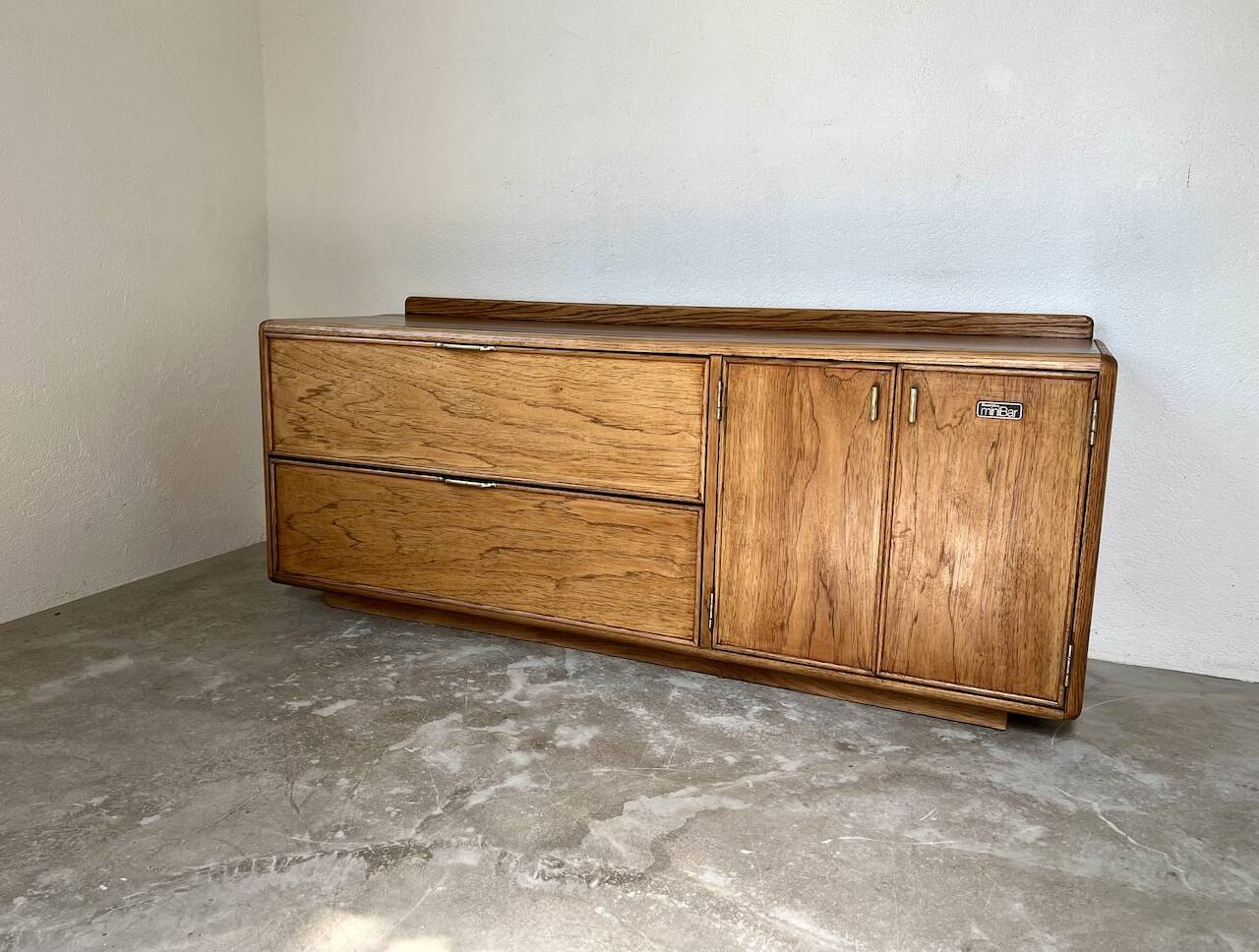 English mini-bar sideboard, 70s