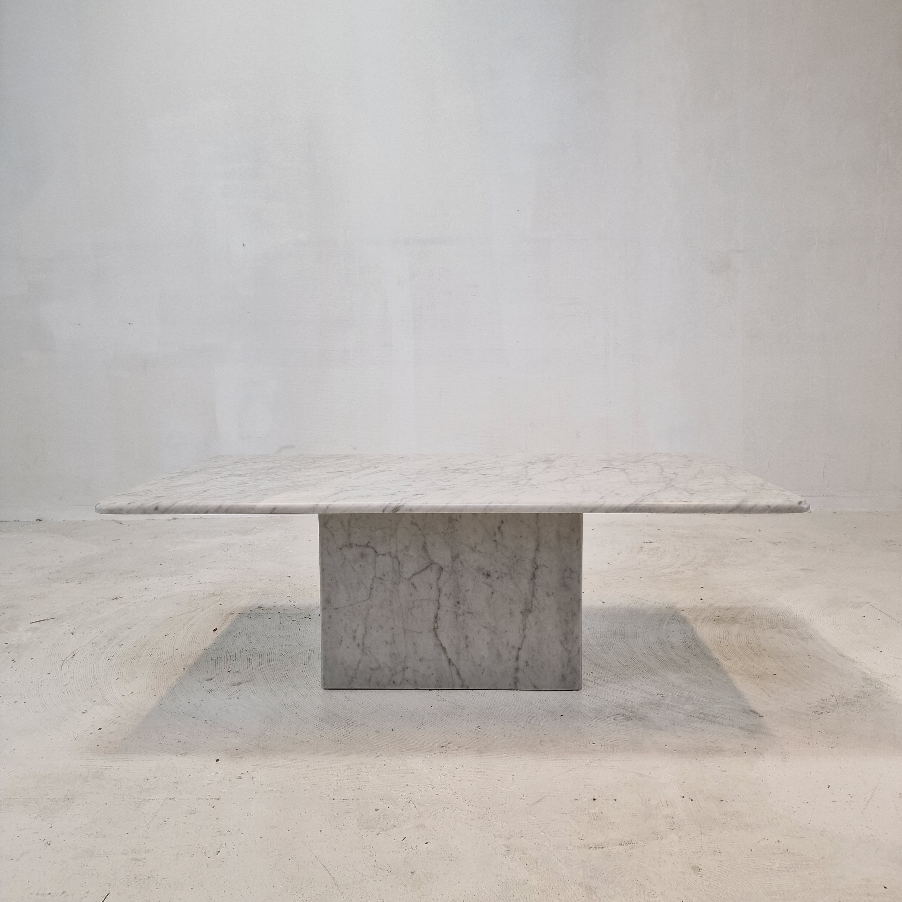 Italian marble coffee table, 1980s