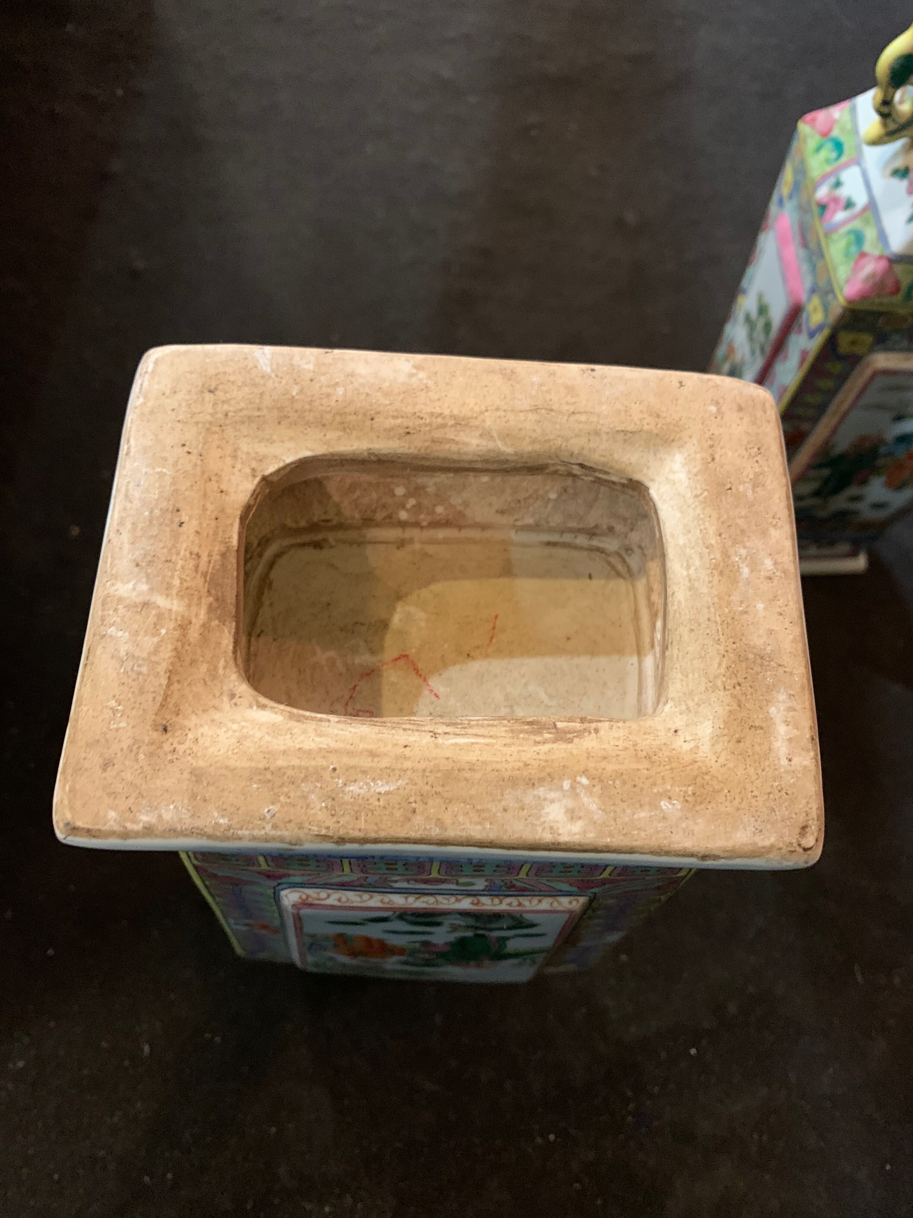 Pair of vases Canton 19th century