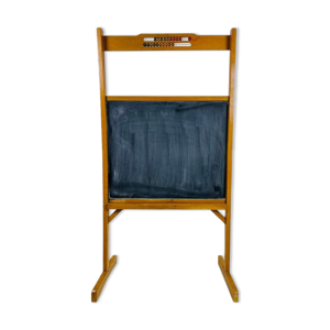 Tableau noir avec boulier