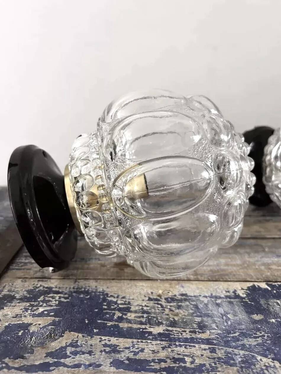 Paire d’appliques murales vintage globes en verre ciselé