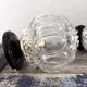 Paire d’appliques murales vintage globes en verre ciselé
