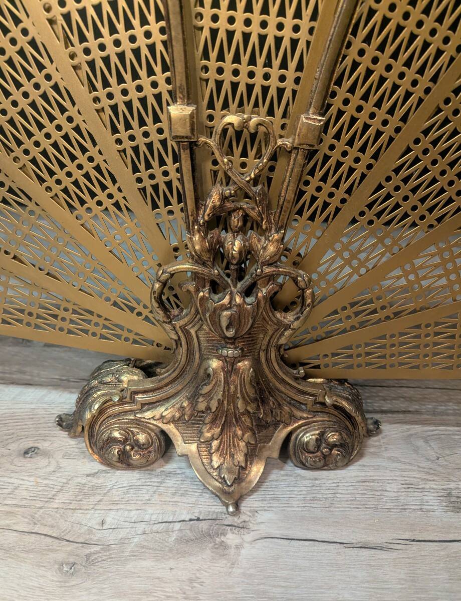 Large Napoleon III fireplace screen in gilded bronze with 9 leaves, shape