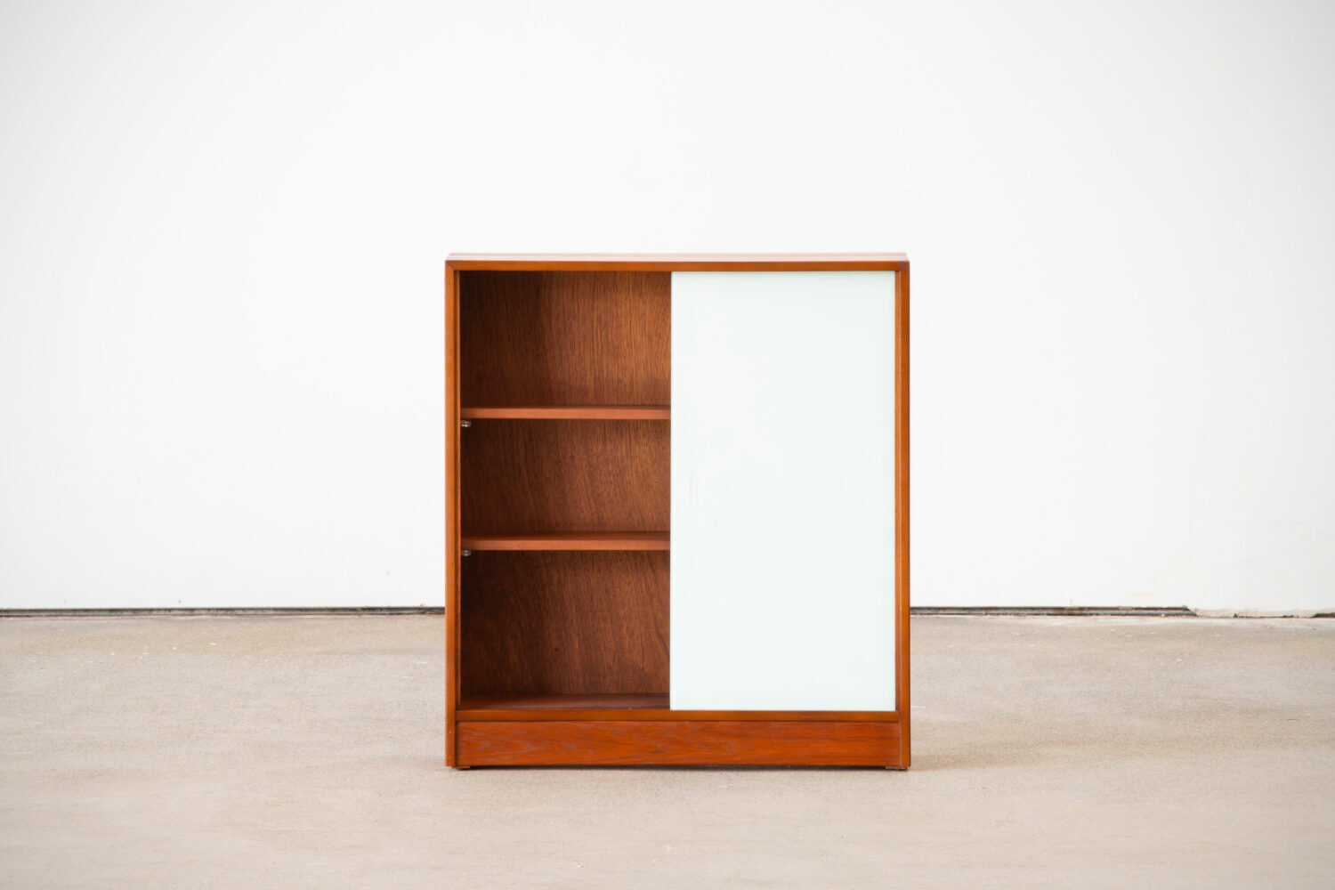 Meuble d’appoint scandinave, 1960