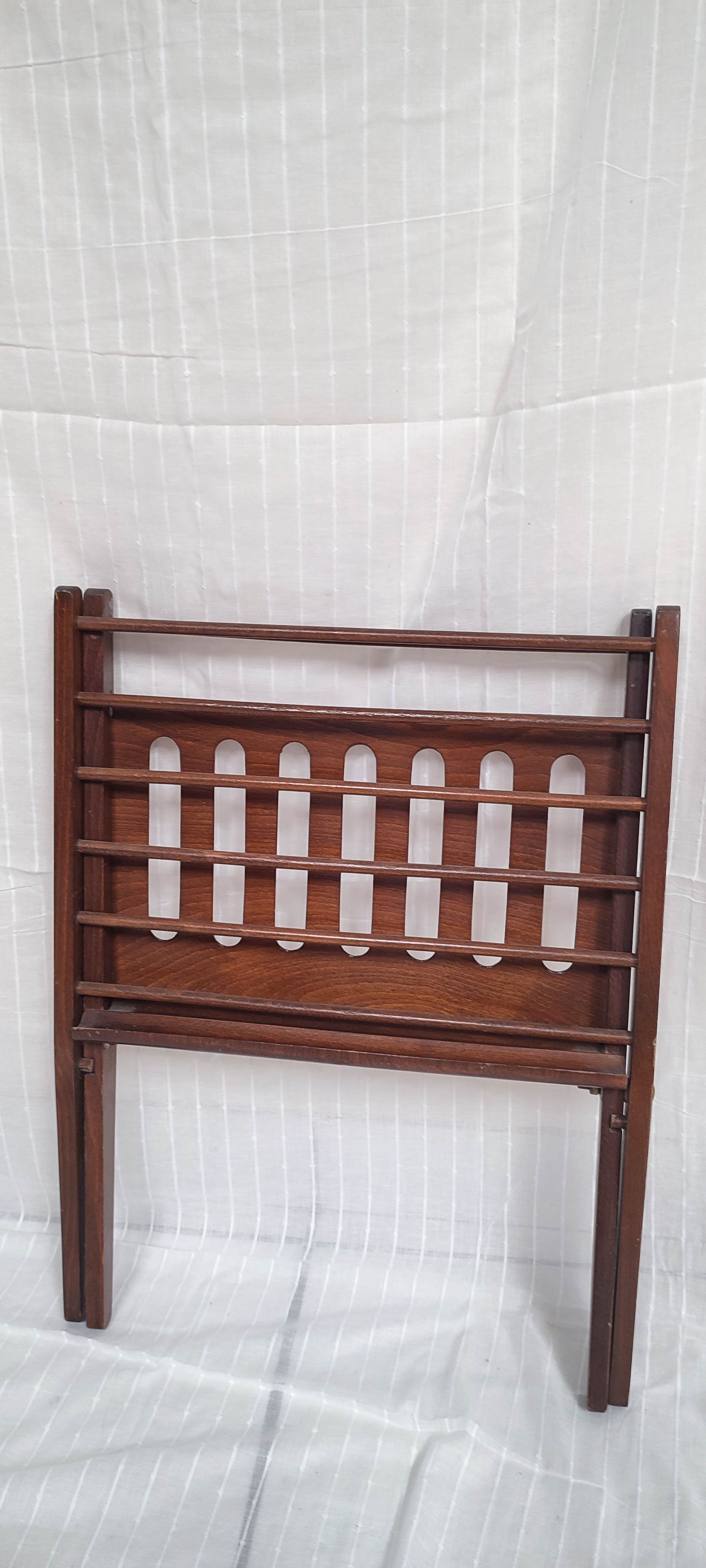 Folding magazine holder by Cees Braakman for Pastoe around 1960