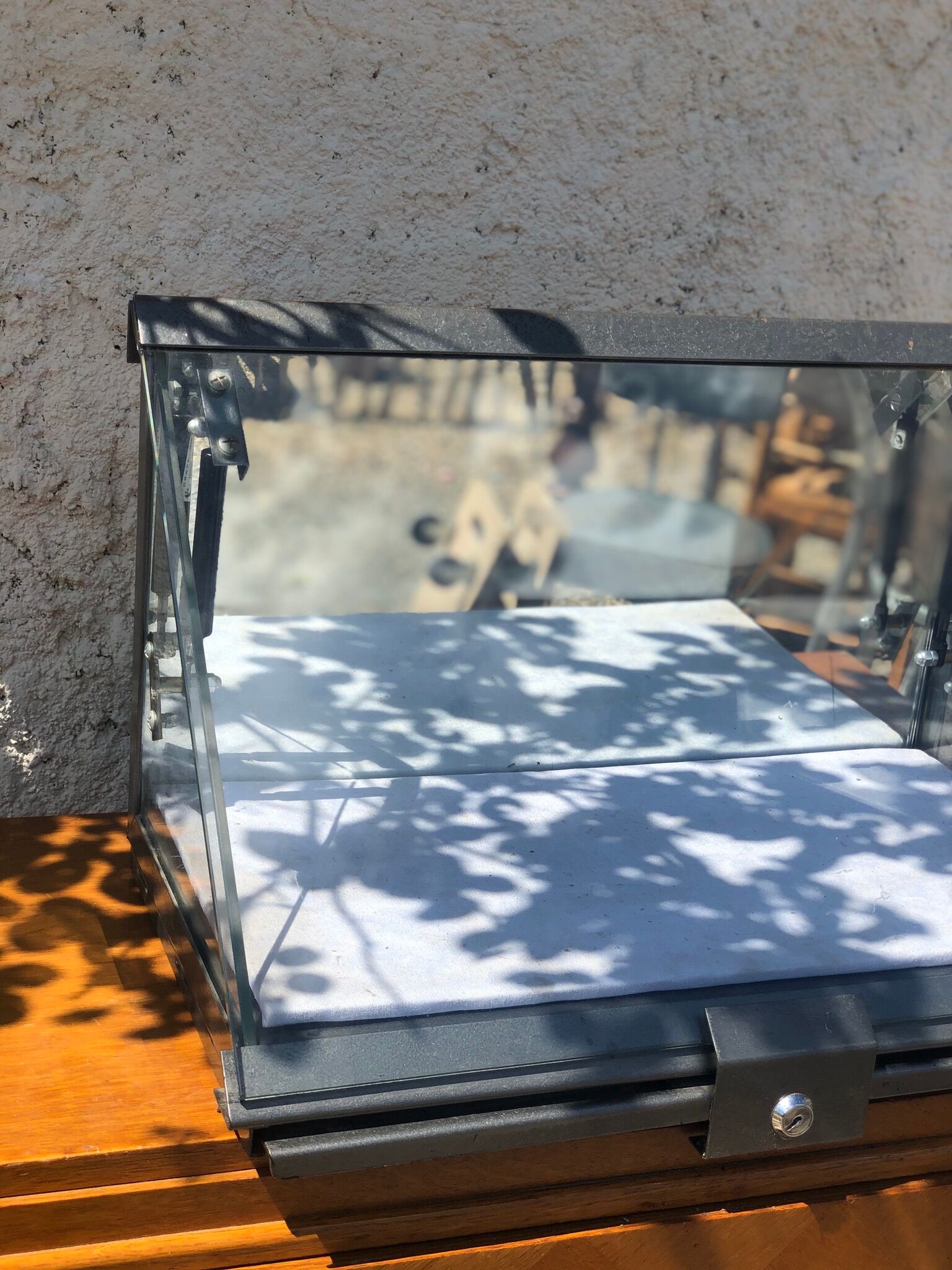 Industrial retro showcase