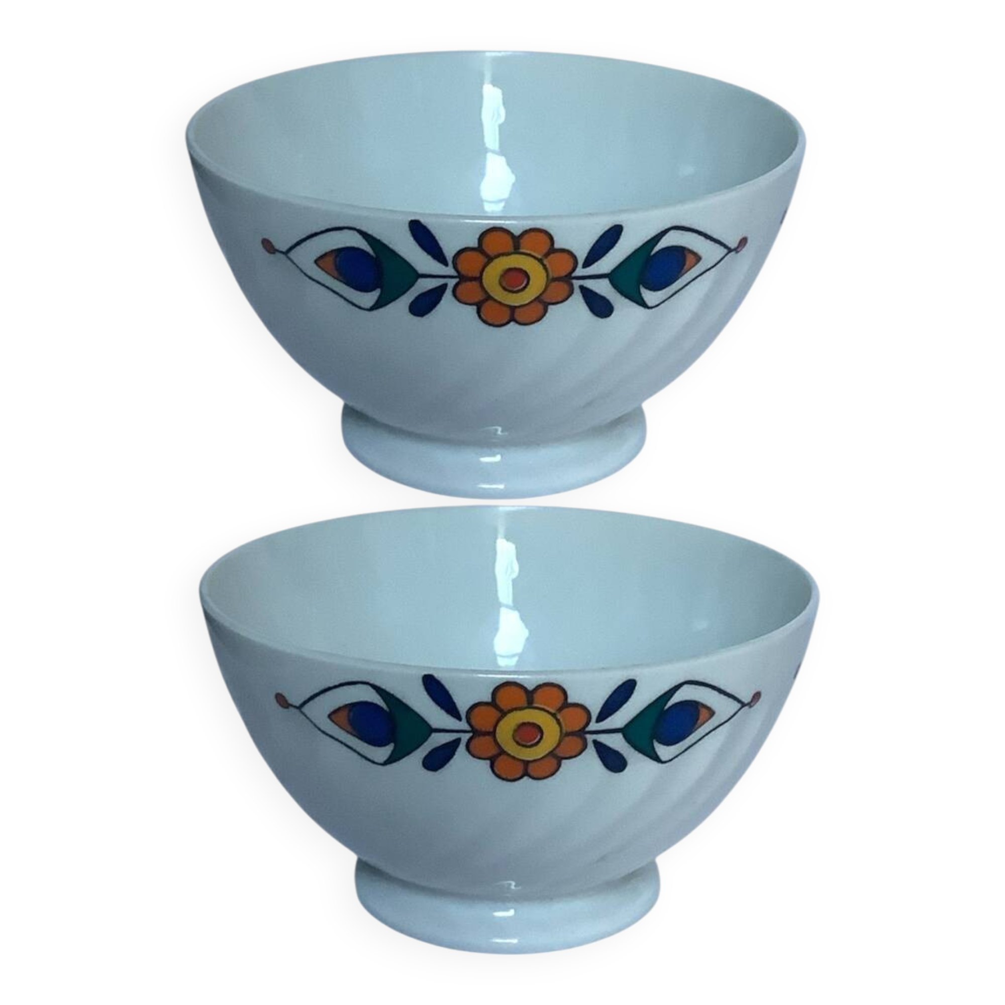 Pair of porcelain bowls with floral pattern – Vintage