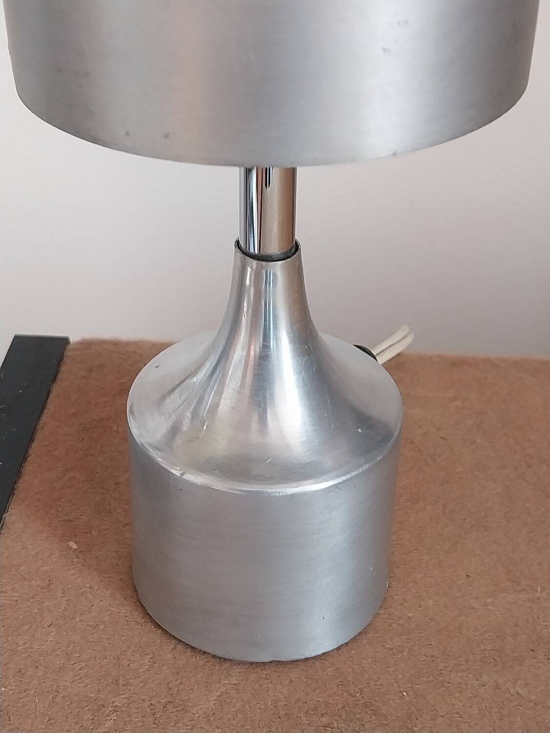 Brushed aluminium lamp
