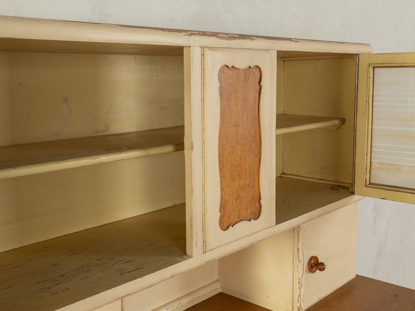 1930s kitchen cabinet